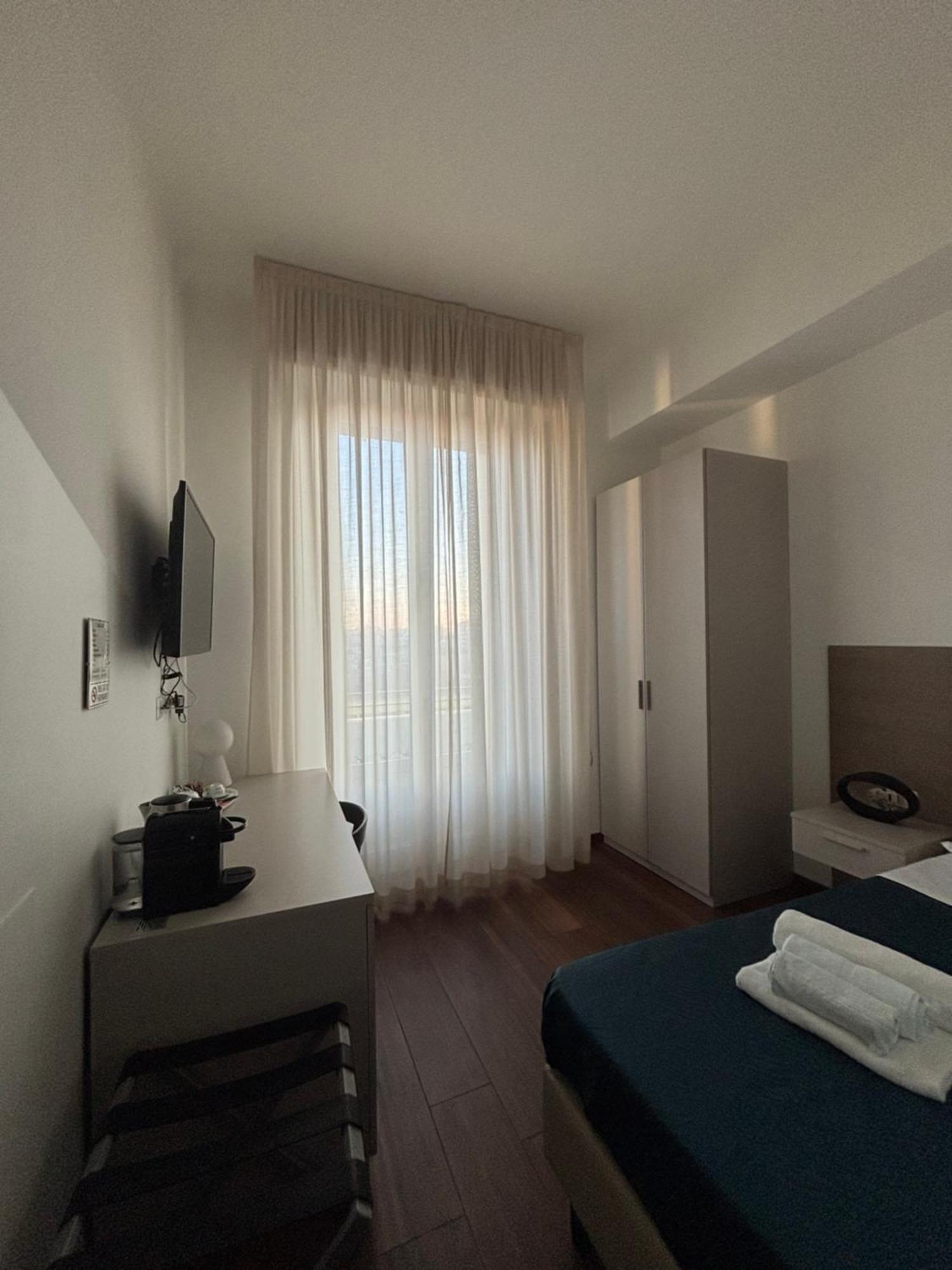 Hotel Enjoy Milano Skyline Exterior foto